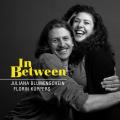 Juliana Blumenschein & Florin Kppers : In Between.