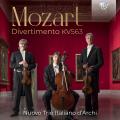 Mozart : Divertimento, K 563. Nuovo Trio Italiano d'Archi.