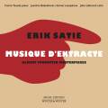 Musique d'entracte : Fumio Yasuda joue des arrangements d'uvres de Satie.