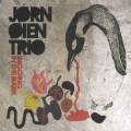 Jrn ien Trio : Digging in the dark